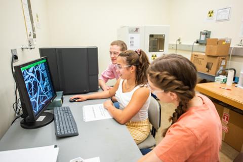 Students in the lab on computer