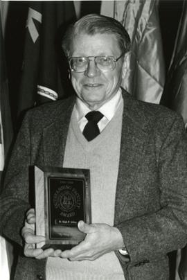 Dr. Ralph Kelting
