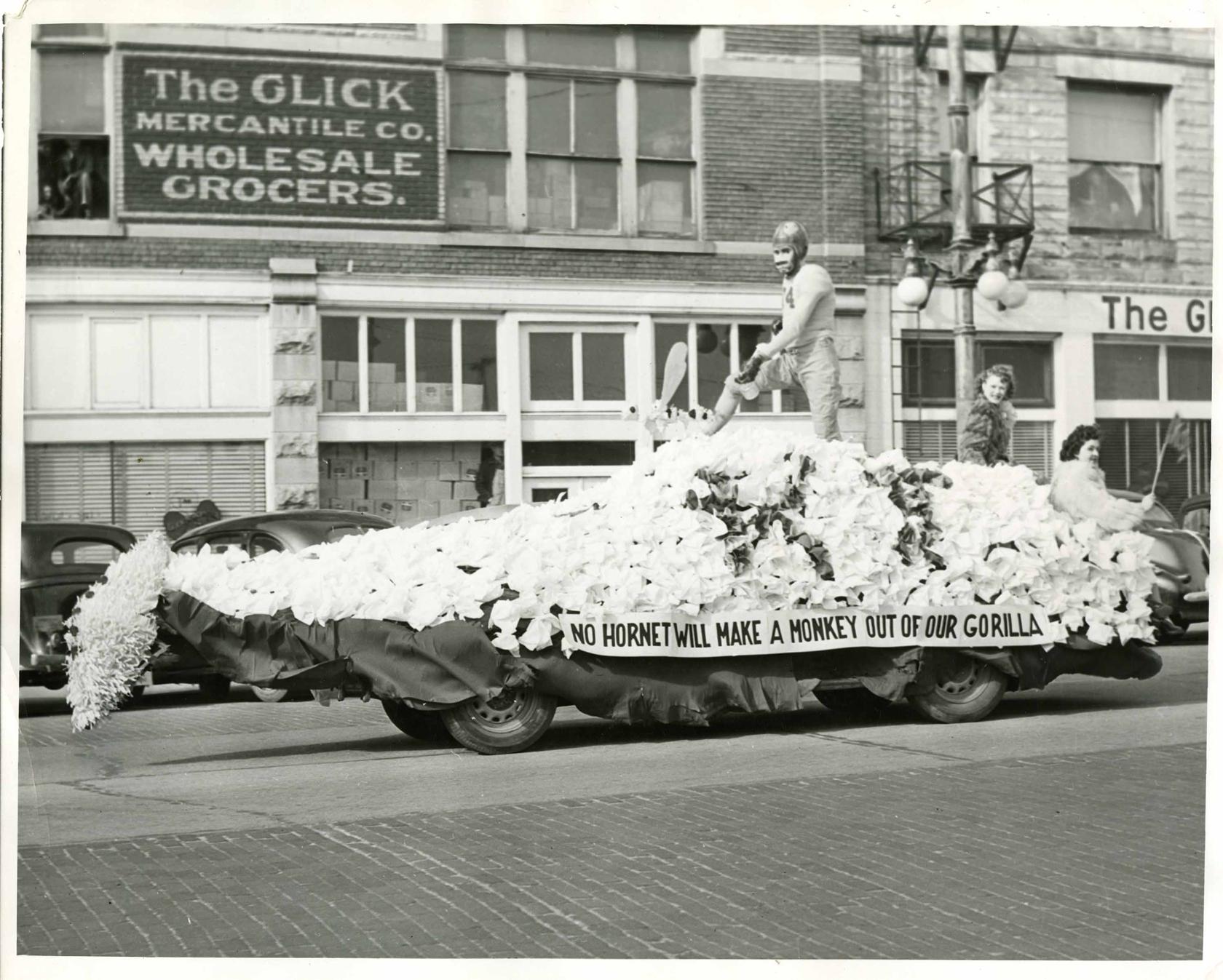 Homecoming float