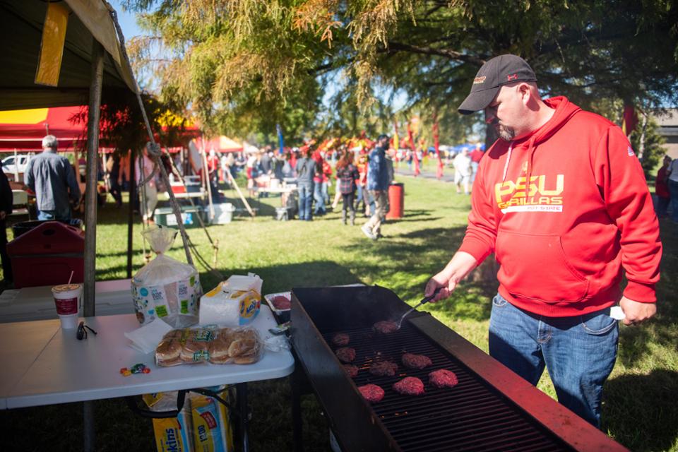 football tailgate pitt state 960w