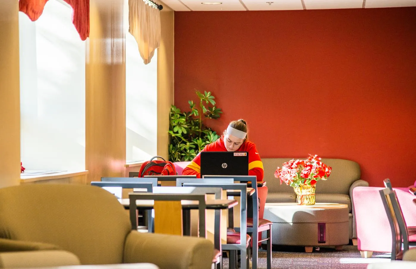 College students takes online classes at Pittsburg State
