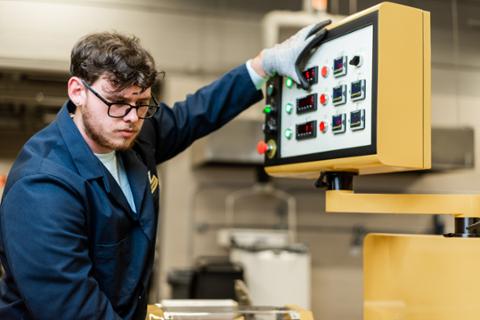 Engineering lab at Pitt State for plastic technology college students