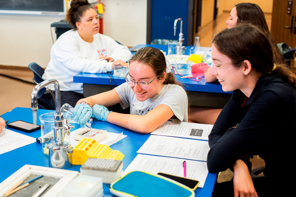 students in biology lab 960w